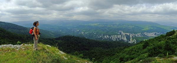 Pogled sa grebena Malinika ka Lazarevom kanjonu