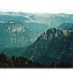 Teško je rečima opisati put kojim se od Žabljaka pedala prema kanjonu Sušice, dok sa visine od 2000 m posmatrate dubine kanjona Tare desno od sebe. Zato je tu slika